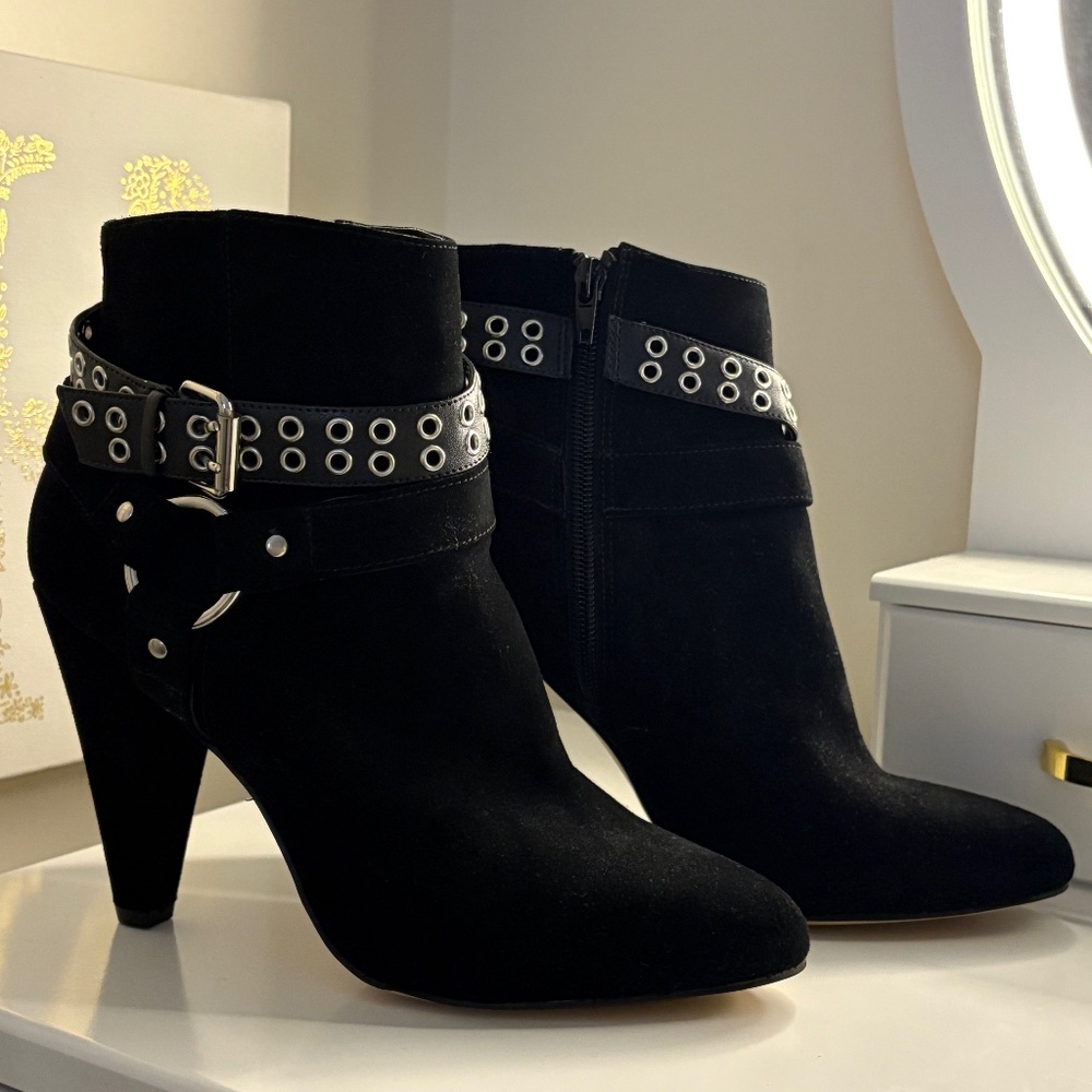 Gap chunky heel ankle boots ( New without a box)